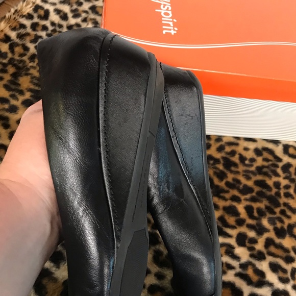 EUC Easy spirit flats - Picture 4 of 6